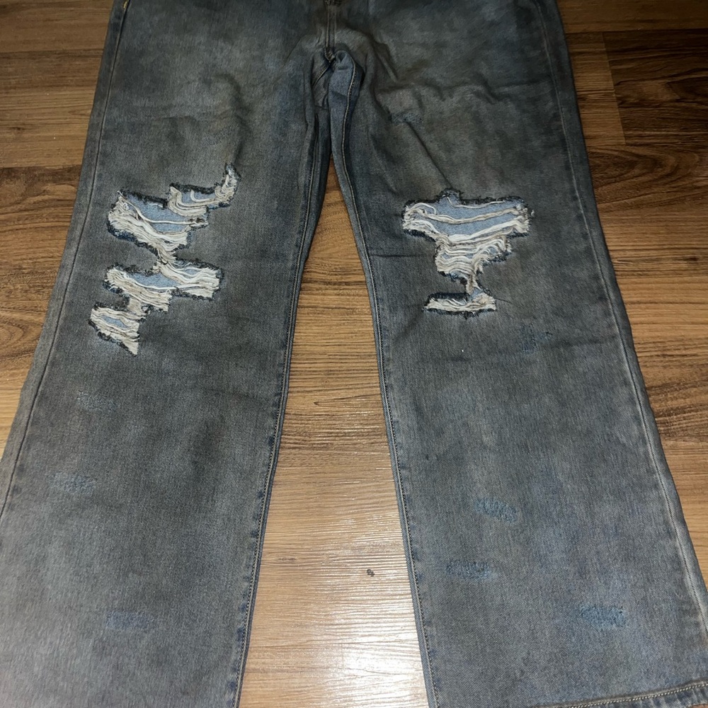 Distressed Gray Men's Jeans